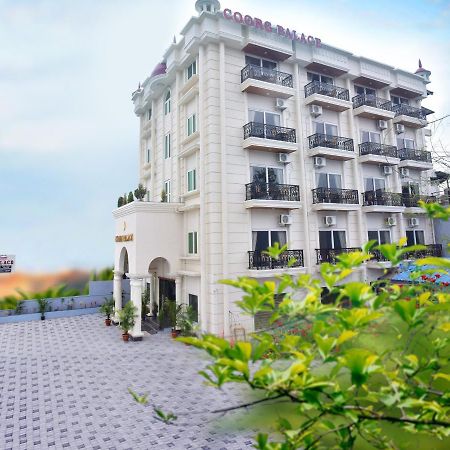 Hotel Coorg Palace มาดิเครี ภายนอก รูปภาพ