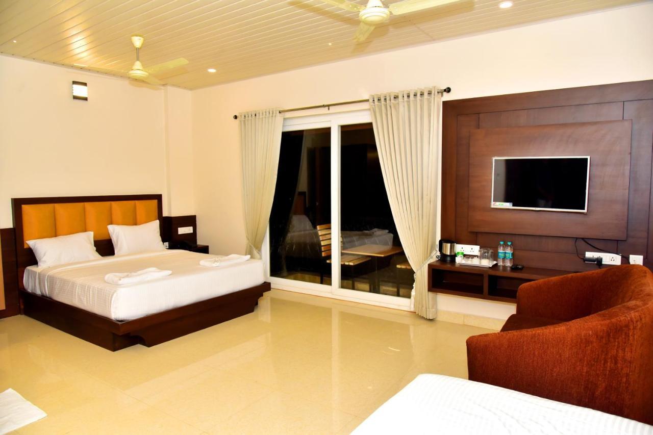 Hotel Coorg Palace มาดิเครี ภายนอก รูปภาพ
