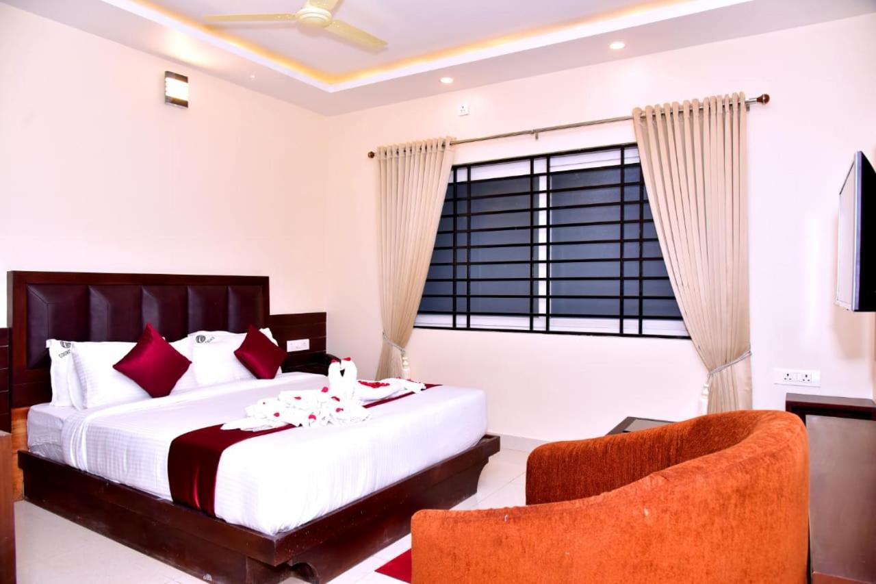 Hotel Coorg Palace มาดิเครี ภายนอก รูปภาพ